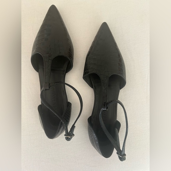 Freda Salvador Black Crocodile Pointy Pointed T-Strap Women's Flats Shoes 7.5 - Picture 2 of 5